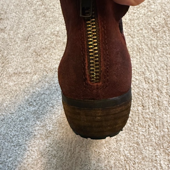 Born Kerri Distressed WesternBurgundy Suede Ankle Booties Size 7.5 M Pre-Owned - Picture 12 of 16